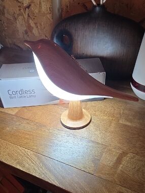 Cordless Bird Table Lamp - Brown and White LED Accent Light